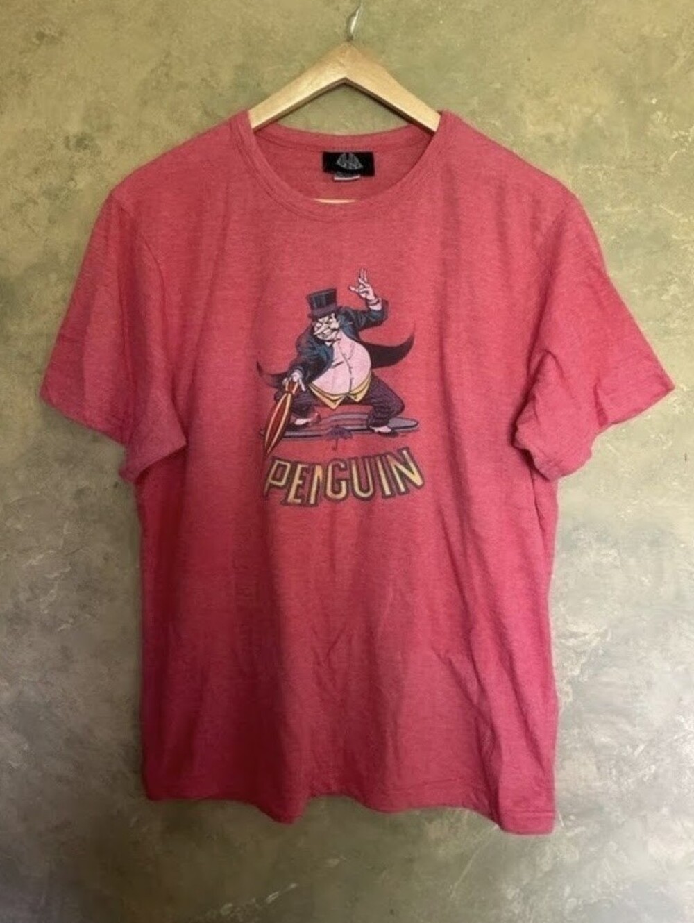 Vintage Y2K Take Cover The Penguin Graphic Tee Batman DC Comics Large